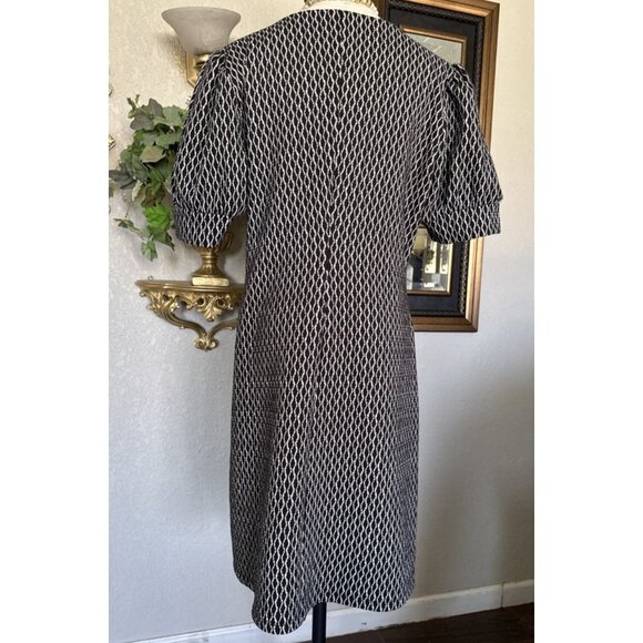 Tommy Hilfiger Puff Short Sleeve Swing Dress Pull On Black White Vneck Size 14 - Picture 3 of 16